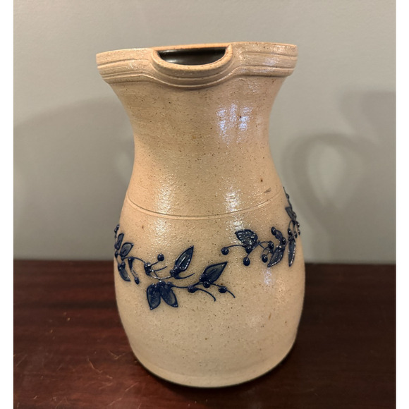 Salmon Falls Stoneware Berry Vine Pitcher 8" Vintage 1995 Dover NH 2 Quart - Picture 4 of 9